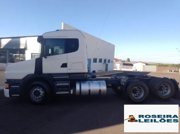 SCANIA T 124 GA360 4X2 NZ ANO 2000/2000